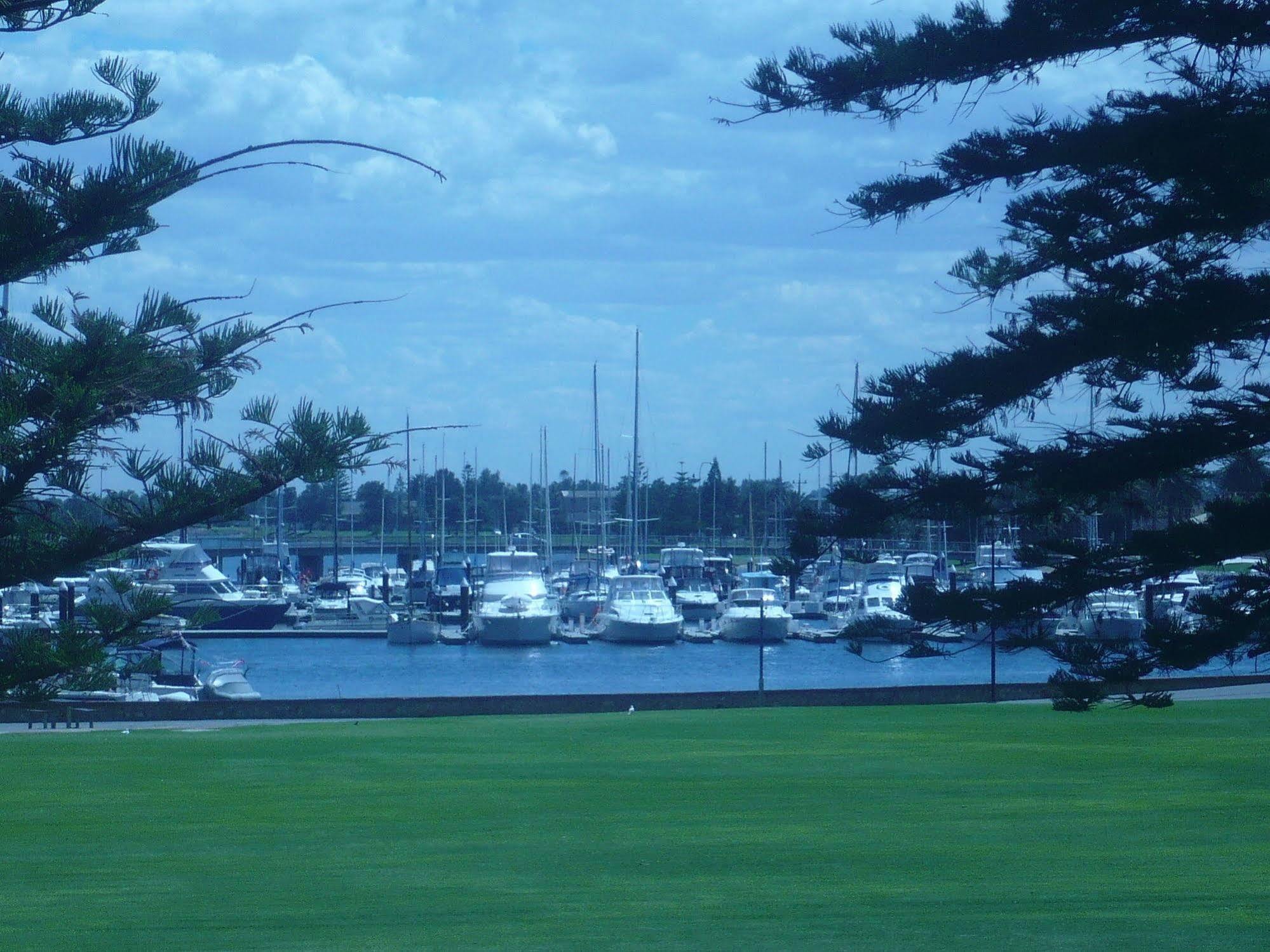 Econo Lodge Dockside Glenelg Adelaide Exteriör bild